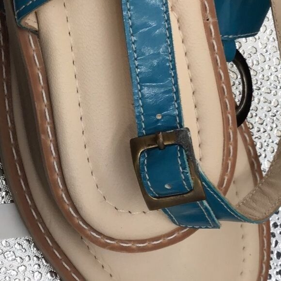 Elephantito Size 2 Youth Girls Blue Thong Sling Back Buckle Faux Leather Sandals - Picture 10 of 10